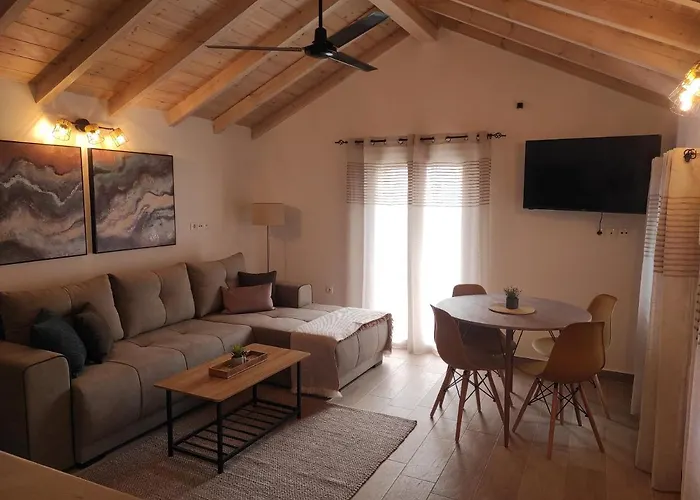 Garitsa Apartments B