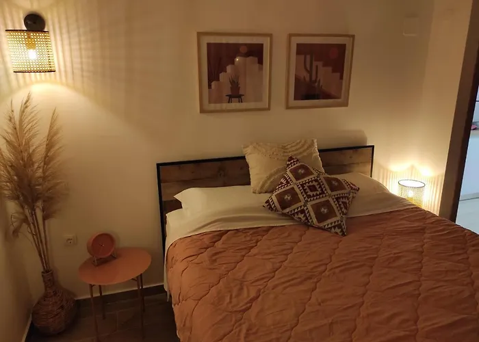 Garitsa Apartments B